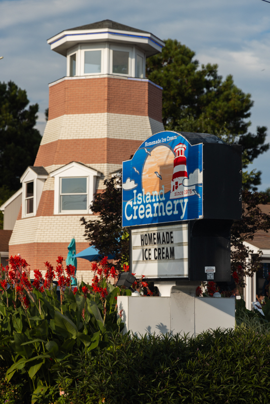 Island Creamery Sign